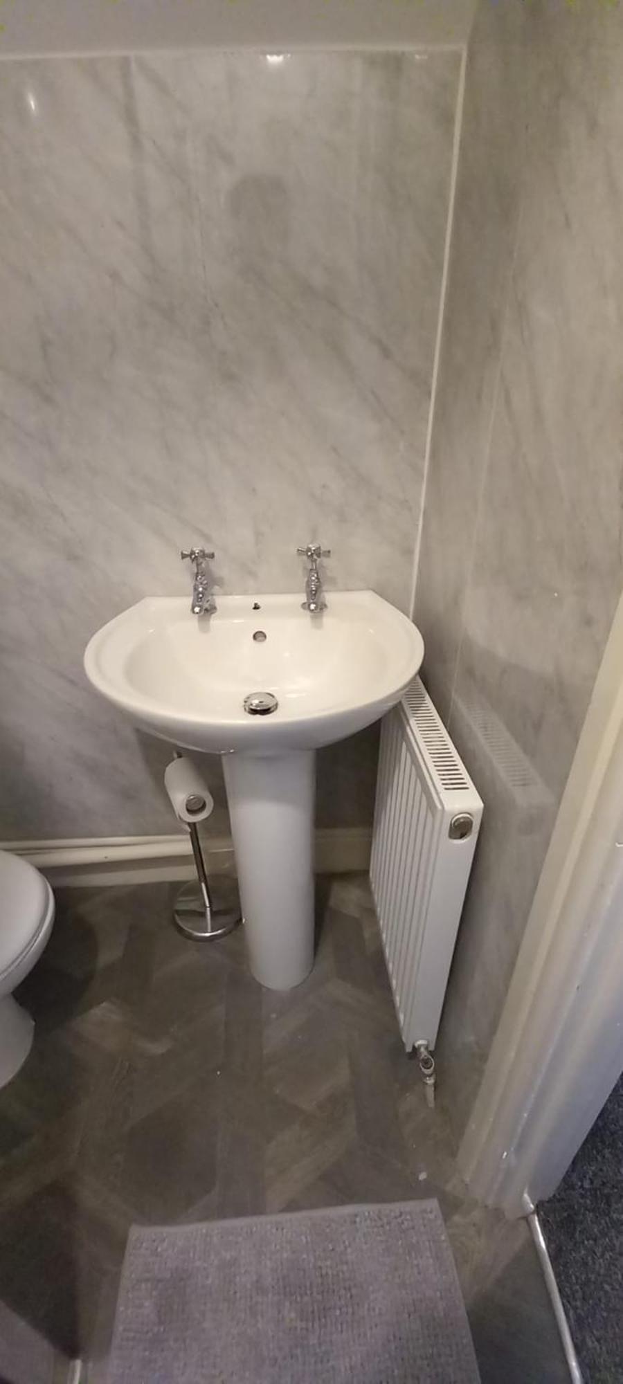Serene Homes Sheffield, Private Ensuite Velux Quarto em Acomodações Particulares *